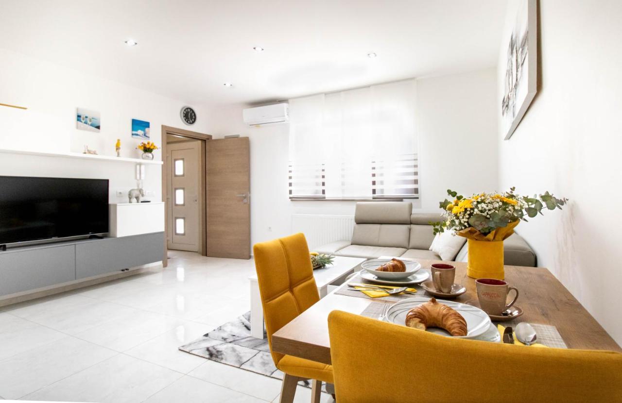 Apartment Juric プーラ エクステリア 写真